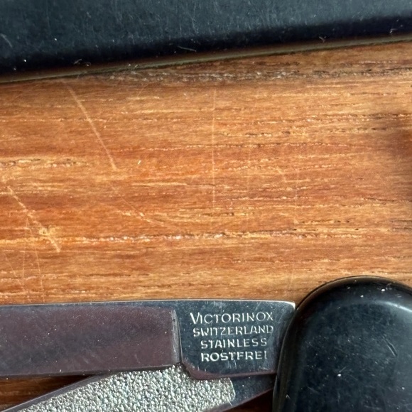 Chopard by Victorinox keychain sized pocket knife with file and scissors. - Picture 3 of 3